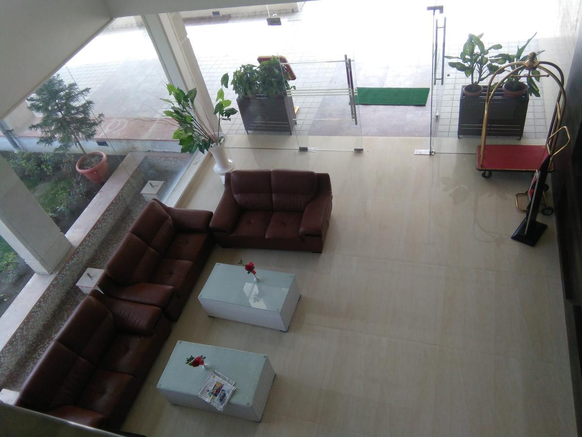Silver Estate Resort Tikamgarh Buitenkant foto