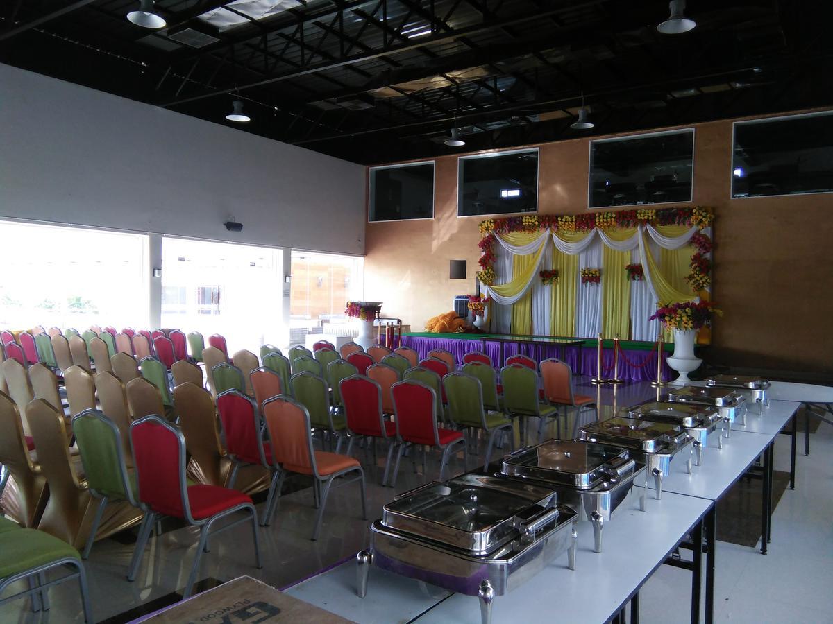 Silver Estate Resort Tikamgarh Buitenkant foto