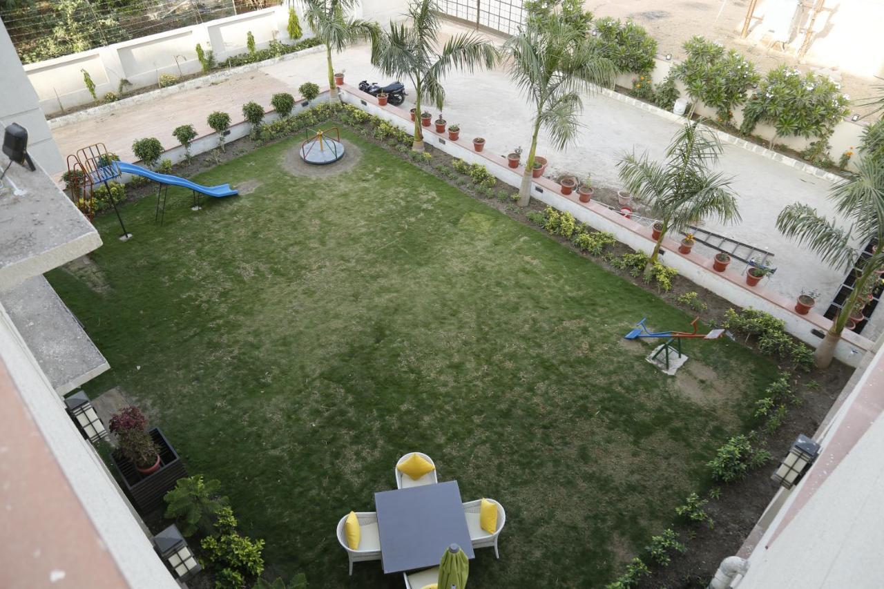 Silver Estate Resort Tikamgarh Buitenkant foto